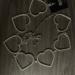 Glamorous Silver Heart Chain Belt